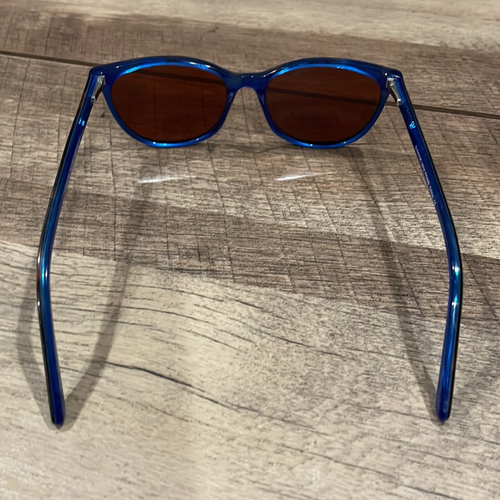Sunglasses - Picture 2 of 8